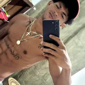 Mulato de 24 años dotado busco