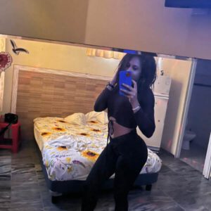 Mulata de solo 18 añitos super rica cuerpo de gym culona sexy una delicia