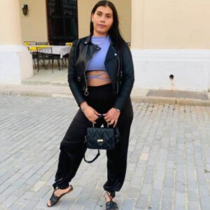 Chica joven, educada, carismatica,extrovertida,exclusiva!