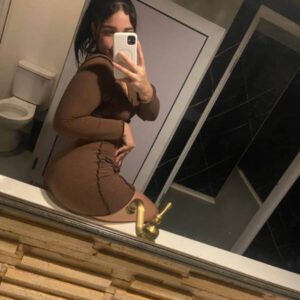 La bbsita más chula y rica que verás aquí una nena súper linda o acá se buen cuerpo delicia