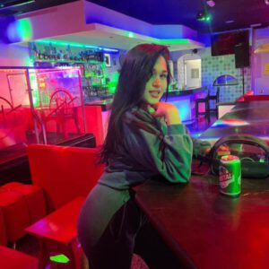 Escort Trigueña pelinegra disponible en la haba para cita