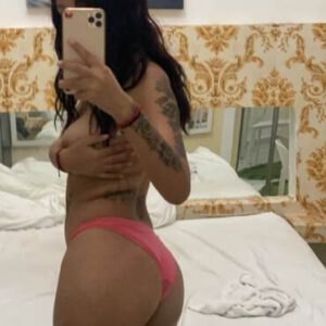 Chica delgada y rica para todo tipo de eventos