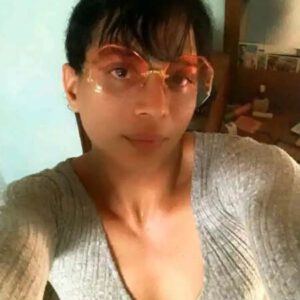 Chica trans lista para complacer tus pervertidas fantasias