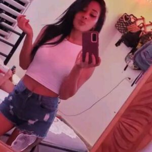 Chica linda disponible para citas y virtuales